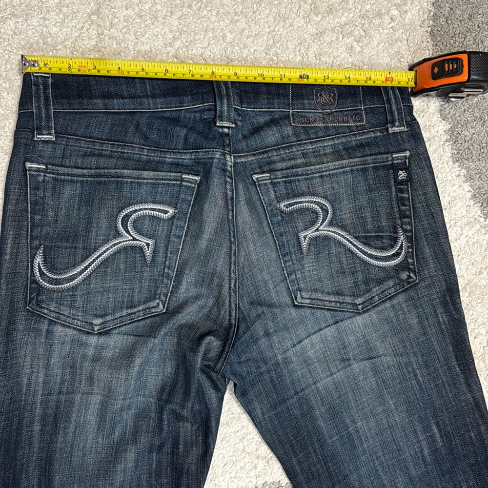 Used Rock and Republic Men’s jeans 32 inseam is 27.